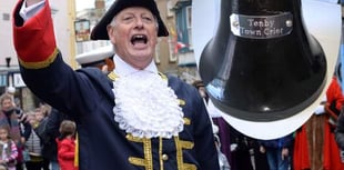 Oyez! Oyez! Tenby Town Crier has got a ‘new’ bell!