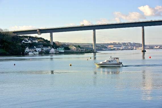 Warning to road users who ignore Cleddau Bridge road signs