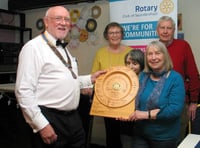 Walking group win popular long running Saundersfoot Rotary quiz