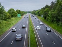 Travel between Wales and UK areas with high rates of coronavirus still prohibited
