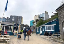 Tenby beach cafe granted alcohol licence