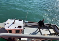 Tenby’s RNLI crew assist broken down fishing vessel