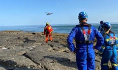 Emergency services lift fallen fisherman from Amroth rocks