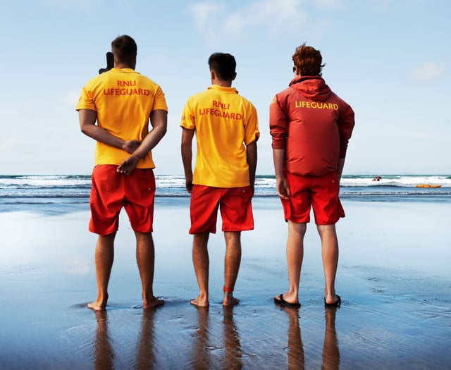 Tenby RNLI lifeguards respond to eight separate paddleboard incidents