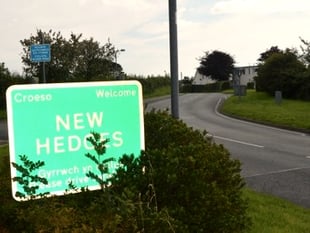 Speed sign trial for New Hedges