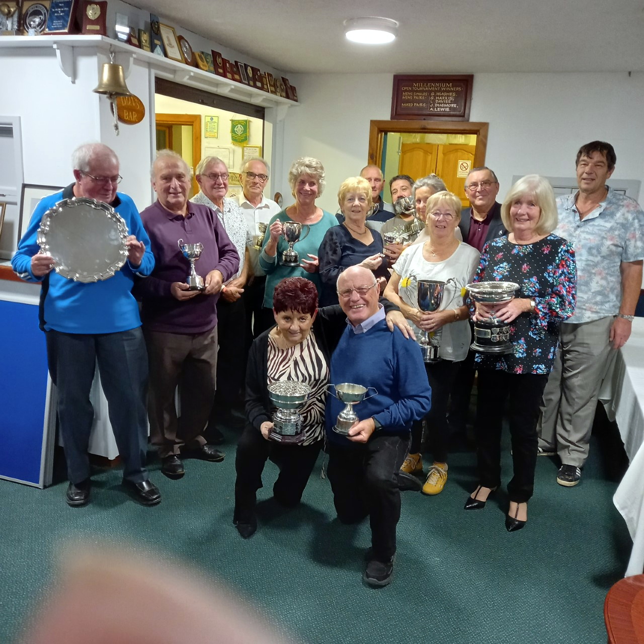 Prizes presented to Saundersfoot bowlers