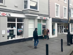 Councillor announces ‘breakthrough in Tenby banking crisis’