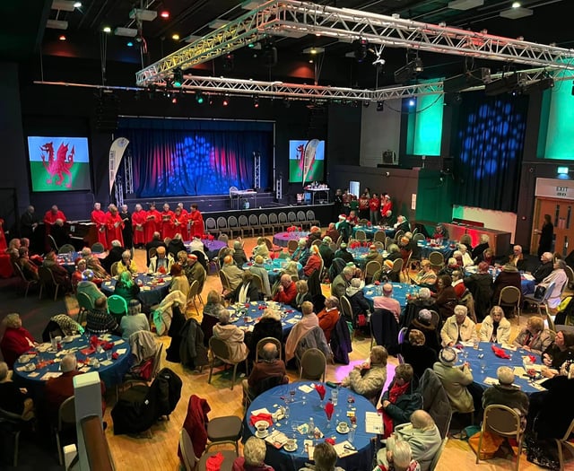 Tenby senior citizens’ free Christmas dinner