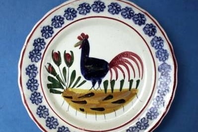 A Llanelly Pottery cockerel plate