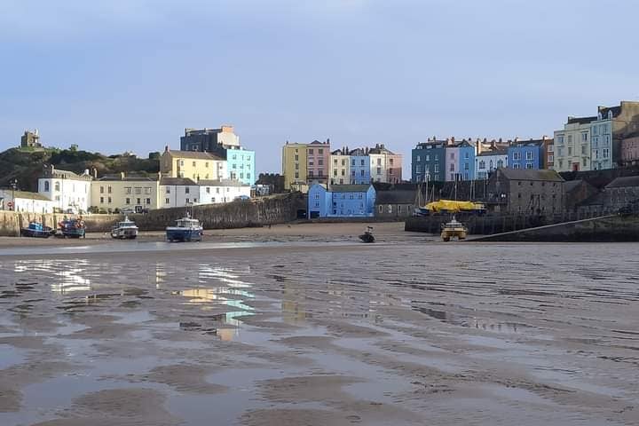 For more pictures or to share your own, join our Facebook group: Picture This: Tenby Observer photography club.