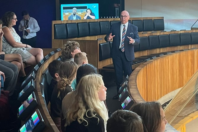 Paul Davies MS talking to pupils from Roch School on their visit to the Senedd