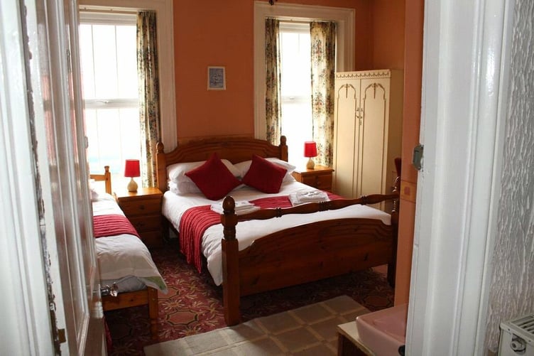 middlegate hotel
