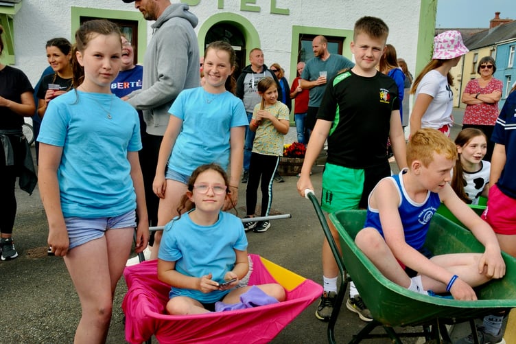 Whitland wheelbarrow push