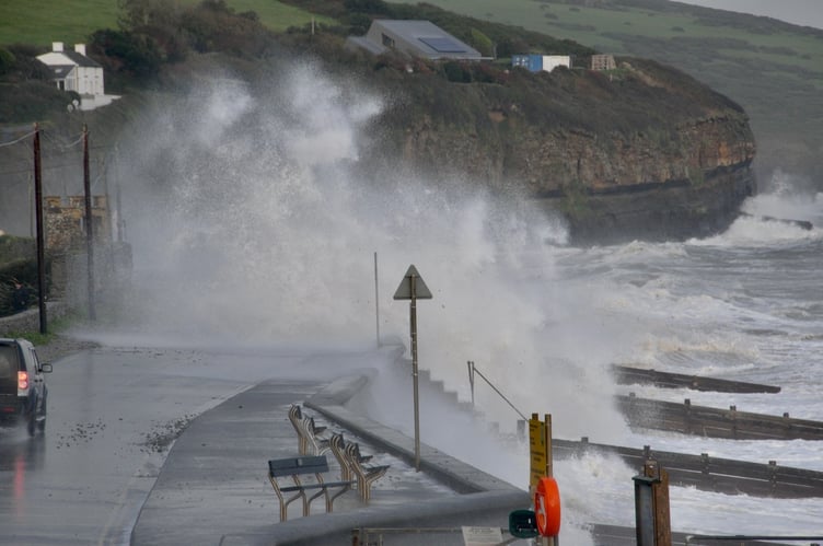Storm Agnes hits Amroth