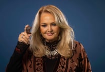 Bonnie Tyler explains eclipses with the help of McVitie's Jaffa Cakes