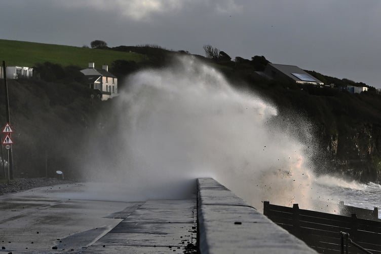 Wild waves at Amroth 8am Storm Ciarán