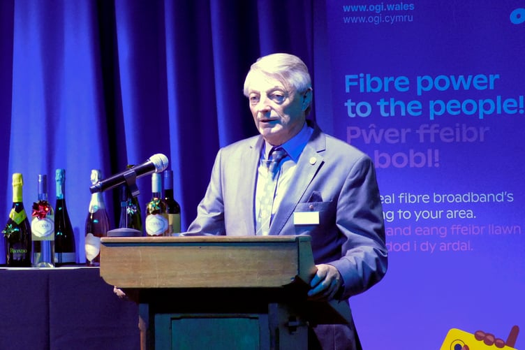 Paul Sartori trustee Phil Thompson at the Community Kindness event in Tenby