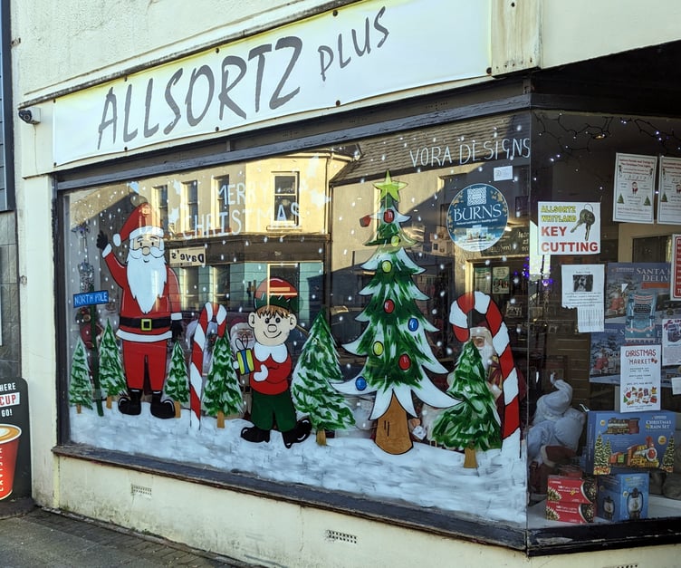 Allsortz of Whitland were very pleased with their Christmas window, decorated by Vora Designs.