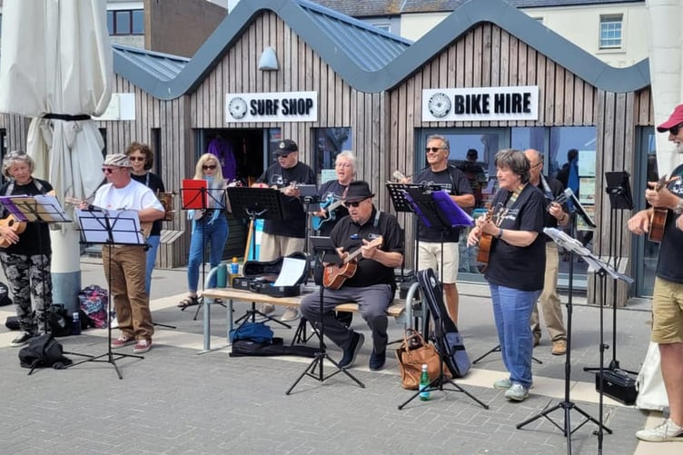 Saundersfoot’s very own ukulele band prepares for practice on Monday and invites any budding players to drop in.