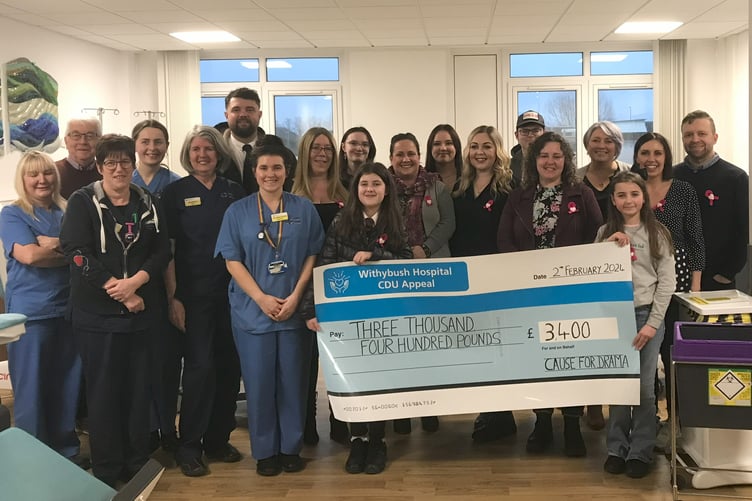 Cause for Drama members visit the Cancer Day Unit nursing team