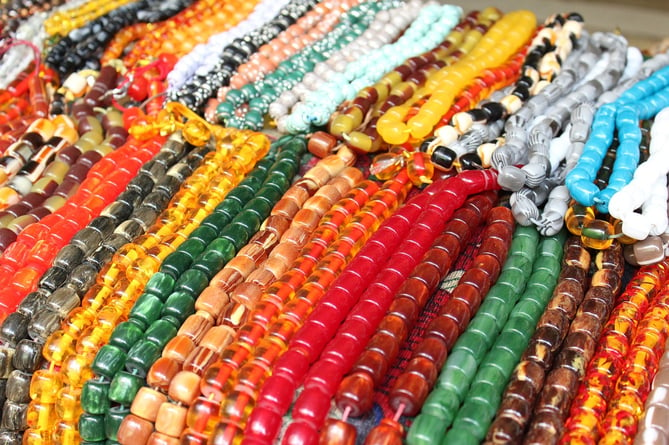 Coloured beads, necklaces, chains, multicolour