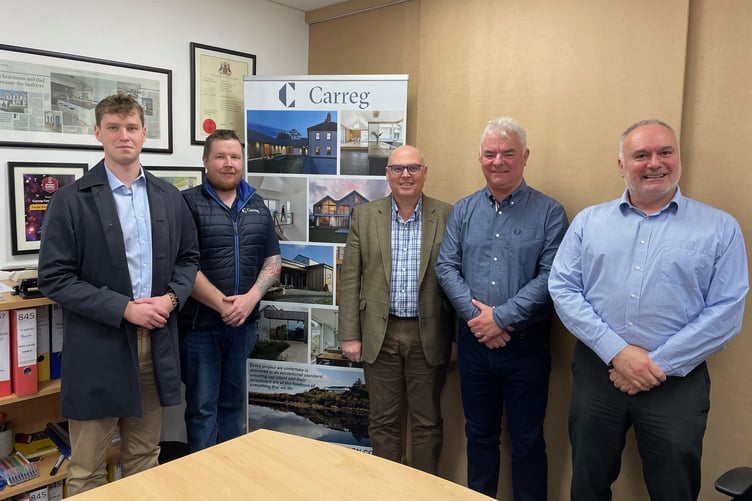 Felix Millbank (FSB Wales), Andrew Jones (Carreg Construction Ltd), Paul Davies MS, Andrew Phillips (Carreg Construction Ltd), Rob Basini (FSB Wales).