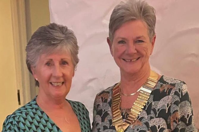 Tenby Tangent Club chair Averil Upham presented Michelle Evans with her new Chain of Office at a superb Handover meal at Trefloyne Manor last week.