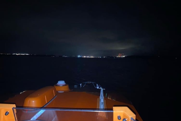 Angle RNLI search for teenagers
