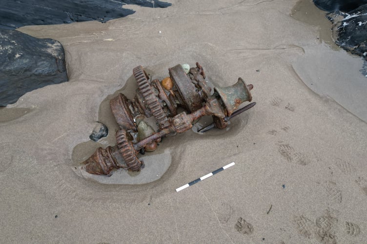 Windlass from the Nidelv, wrecked on Musselwick Beach in 1921
