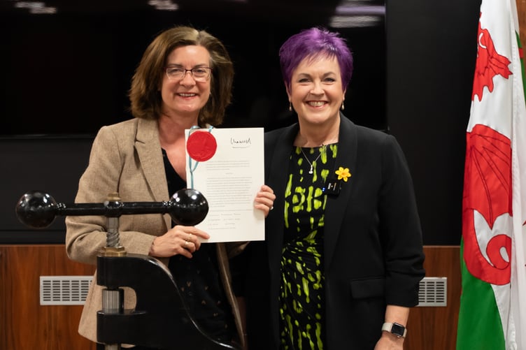First Minister Eluned Morgan and Minister for Children and Social Care Dawn Bowden