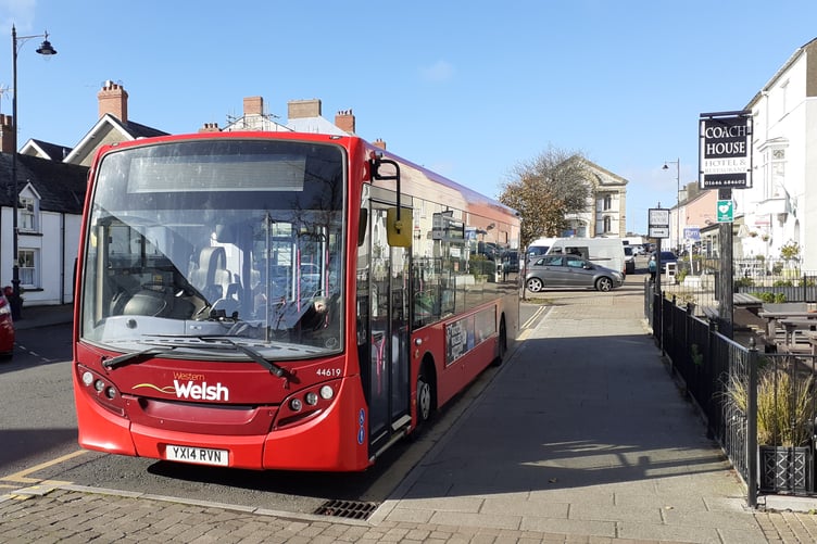 Bus at Pembroke