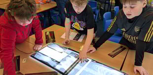 Fenton pupils dive into anatomy at Darwin Experience Workshop