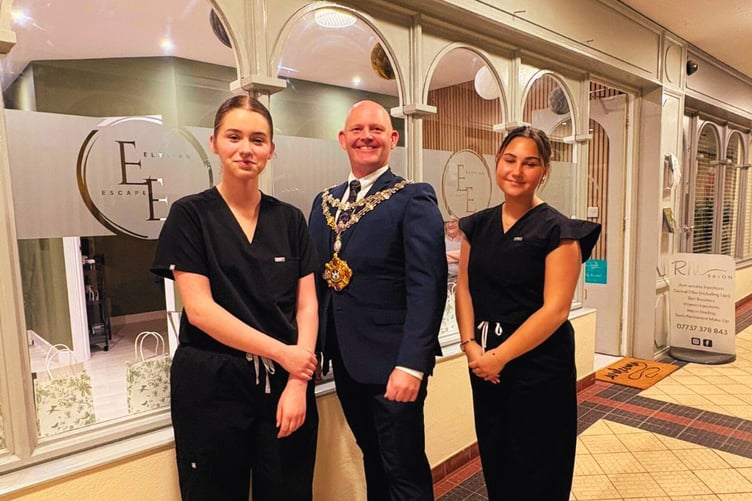 Mayor of Pembroke Cllr Gareth Jones visiting Elysian Escape at a launch event