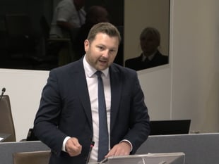 Welsh Conservatives push for tax cuts
