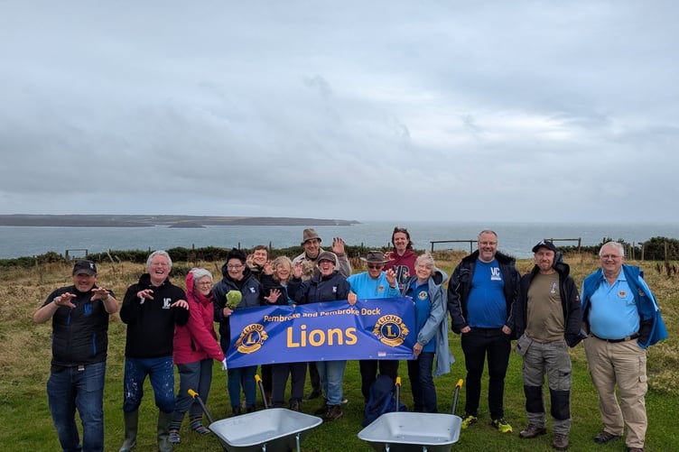 Pembroke and Pembroke Dock Lions donation of two new wheelbarrows to the The VC Gallery for ‘Dig for Victory’ project
