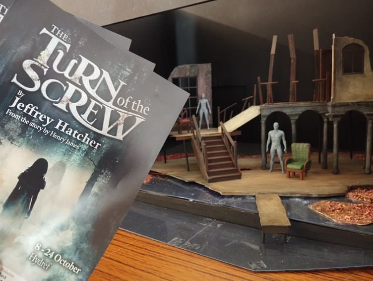 The Turn of the Screw - set design