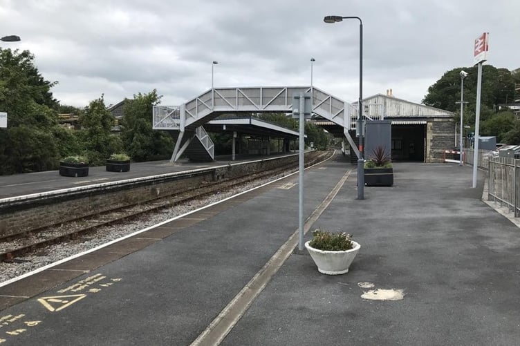 The current footbridge at Tenby Railway Station