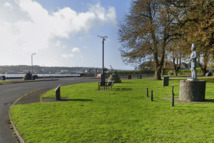Brunel statue, Neyland