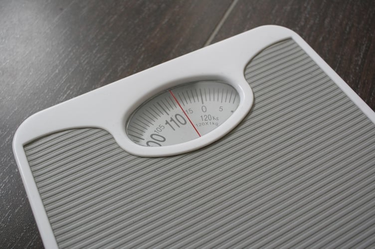 Weighing scales