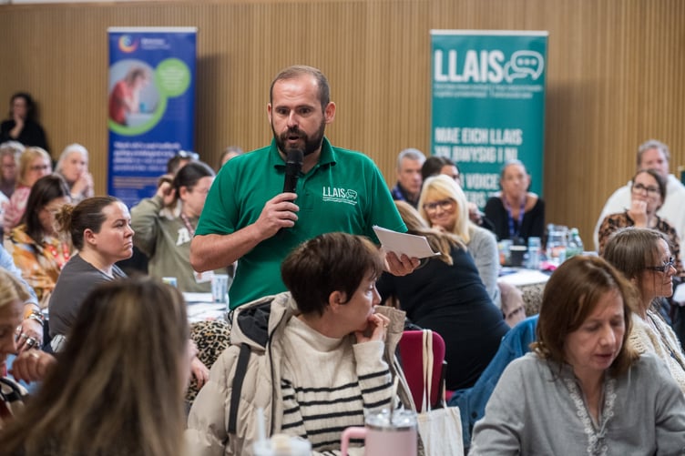 21.10.25 - LLAIS - Public Forum on Neurodevelopmental and Children and Adolsescent Mental Health Services (CAMHS) -