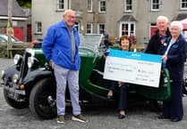 Classic Cars raise £1,500 for hospice charity