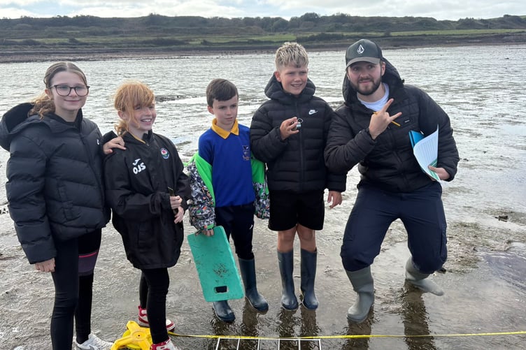Neyland STEM pupils with Charles from Project Seagrass