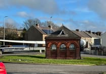 Final turbine blades reach Dragon Energy Park