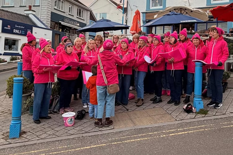 Côr y Môr in Saundersfoot