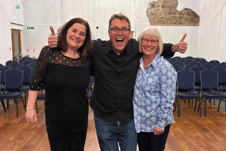 Clare and Angela of Pembrokeshire Pop Voices with a cappella legend Deke Sharon