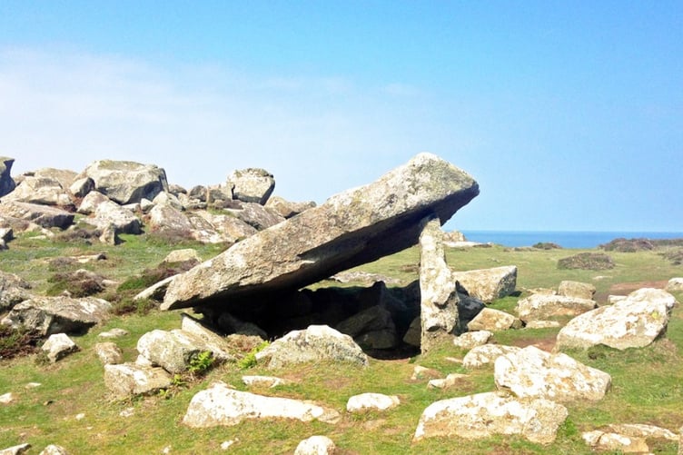 Carreg Coetan Arthur