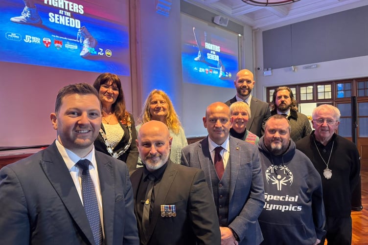 Samuel Kurtz MS, Chris McEwen, local dignitaries and supporters of Fighters