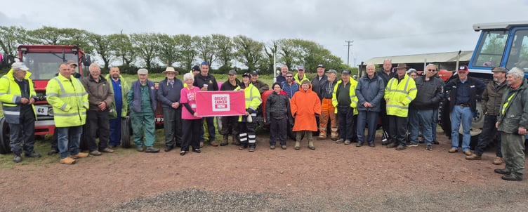 Pictured at the start of the event are Jo Richards and Sheila Ralph together with the participants in the run